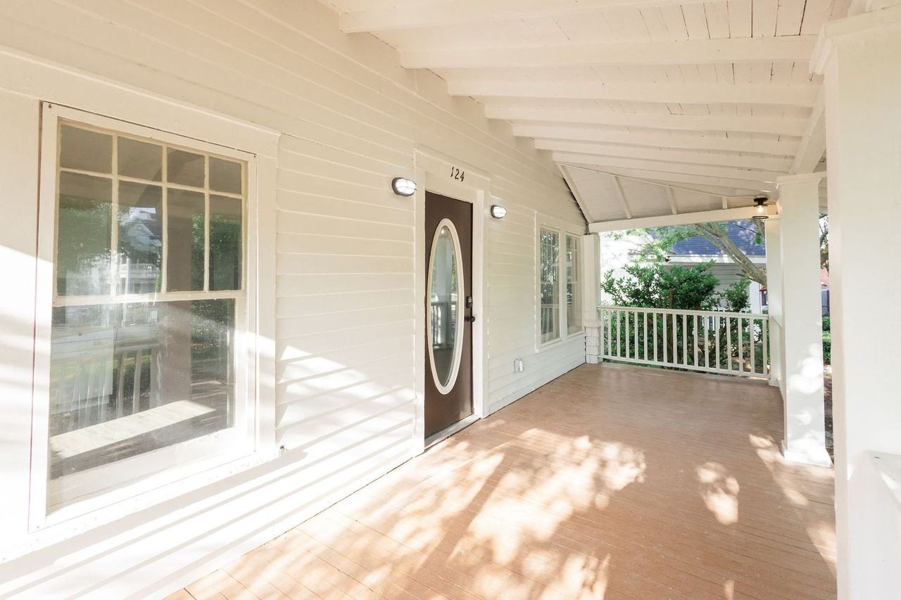 124 E Chappell St - Photo 4 of 50