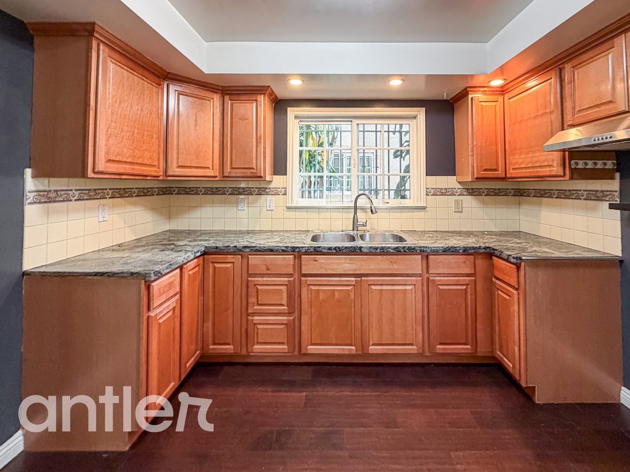 5935 Willoughby Ave #5935 - Photo 7 of 16