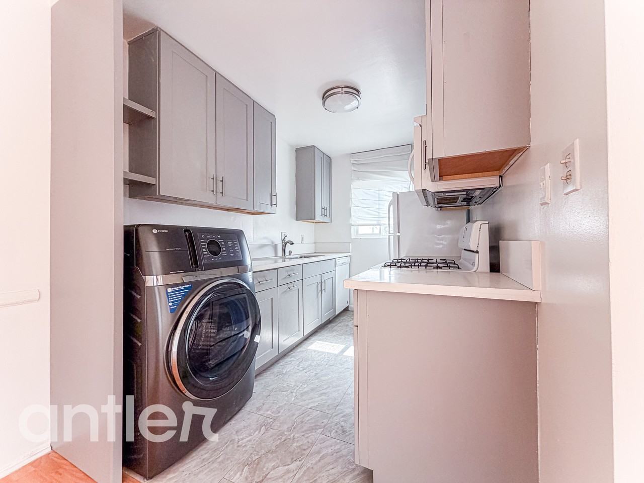 7959 Romaine St #6 - Photo 3 of 17