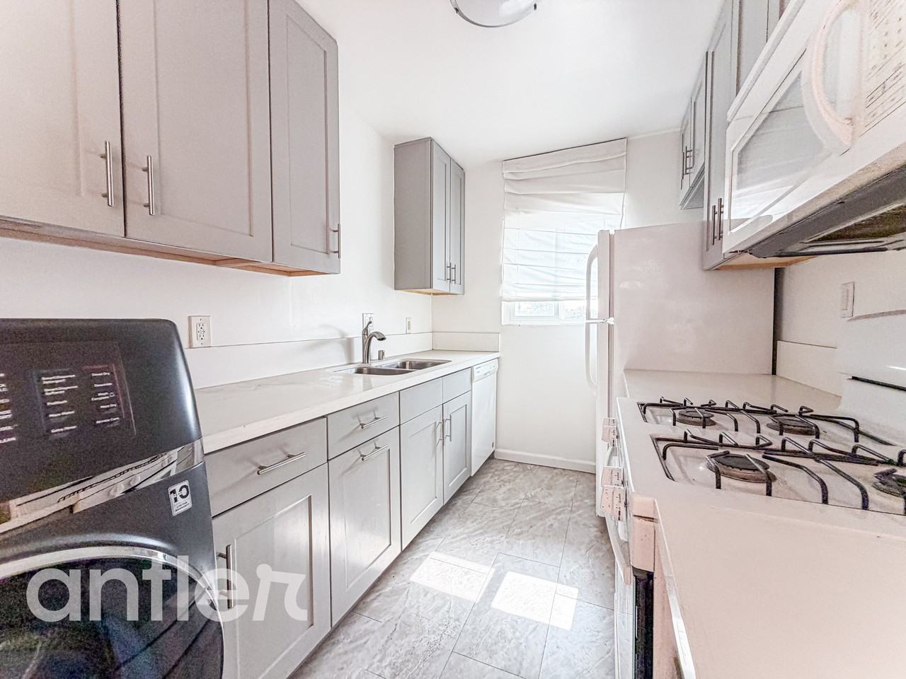 7959 Romaine St #6 - Photo 5 of 17