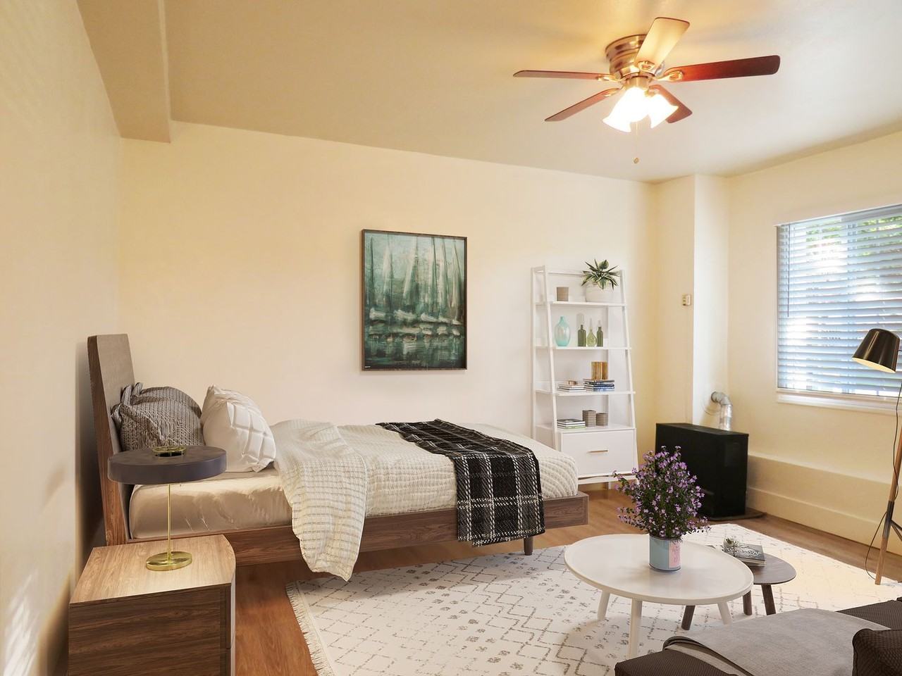 22284 Mission Blvd #11 - Photo 2 of 4