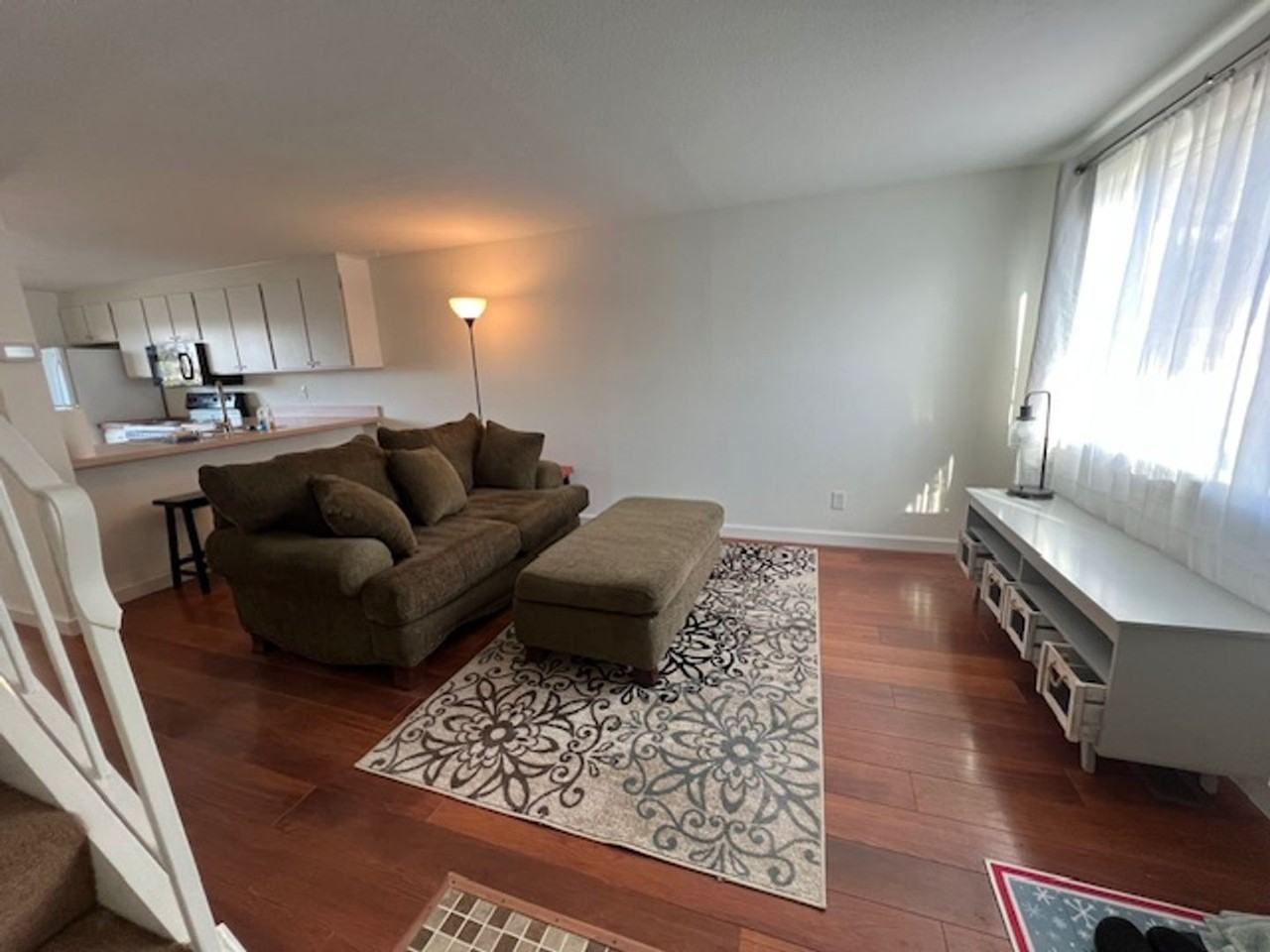 1820 Larch St Apt C3 - Photo 2 of 11