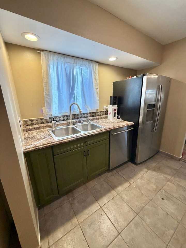 40 Sarah Ln - Photo 5 of 24