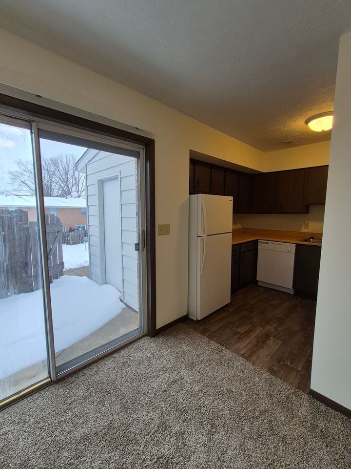 2031 Scenic Dr Nw - Photo 7 of 16