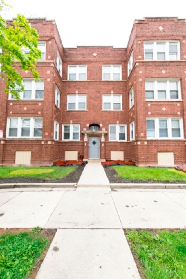 7956 S Aberdeen St 1108 - Photo 7 of 18