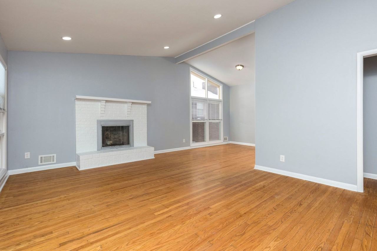 3704 Greenwich Rd - Photo 3 of 36