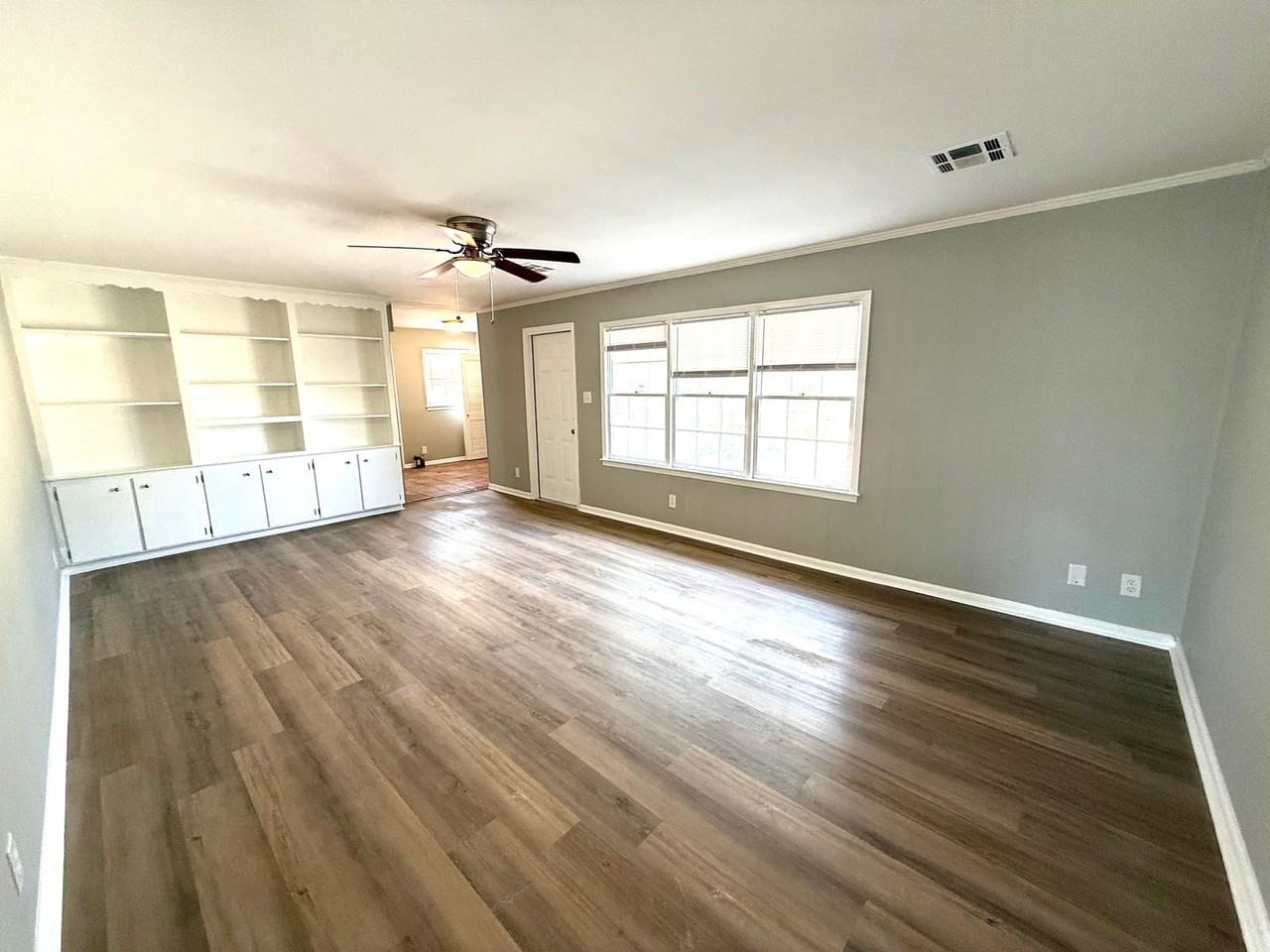 3145 Woodfern Dr - Photo 2 of 14