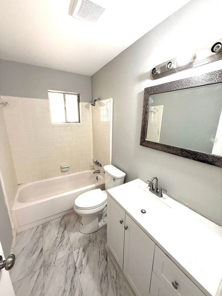 3145 Woodfern Dr - Photo 4 of 14