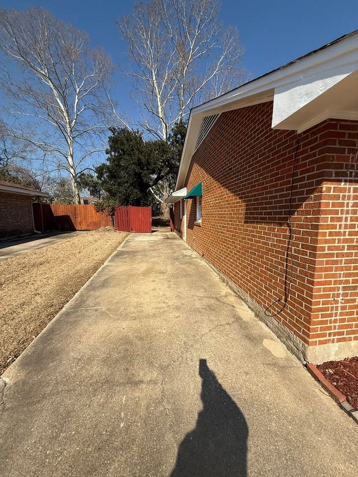 3145 Woodfern Dr - Photo 6 of 14