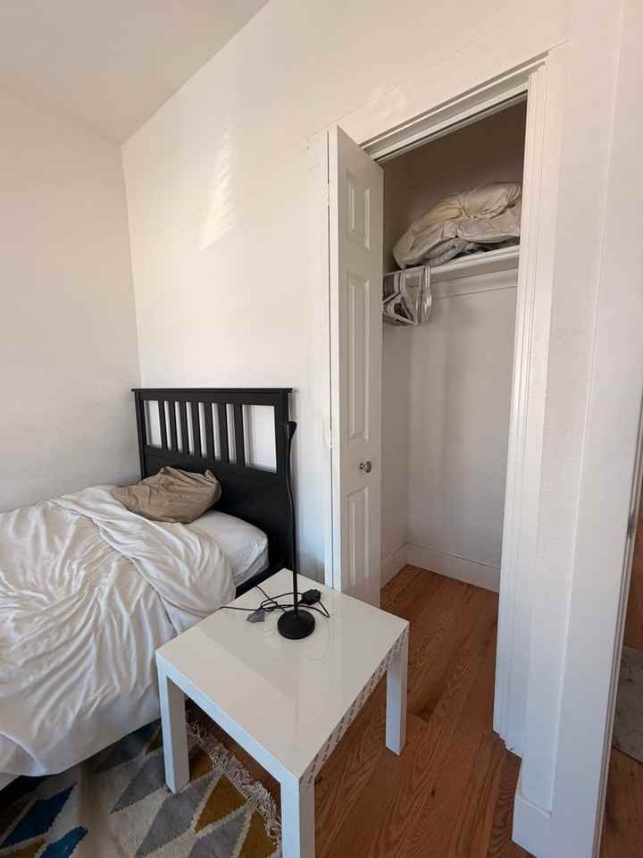 1628 Tyler St - Photo 4 of 7