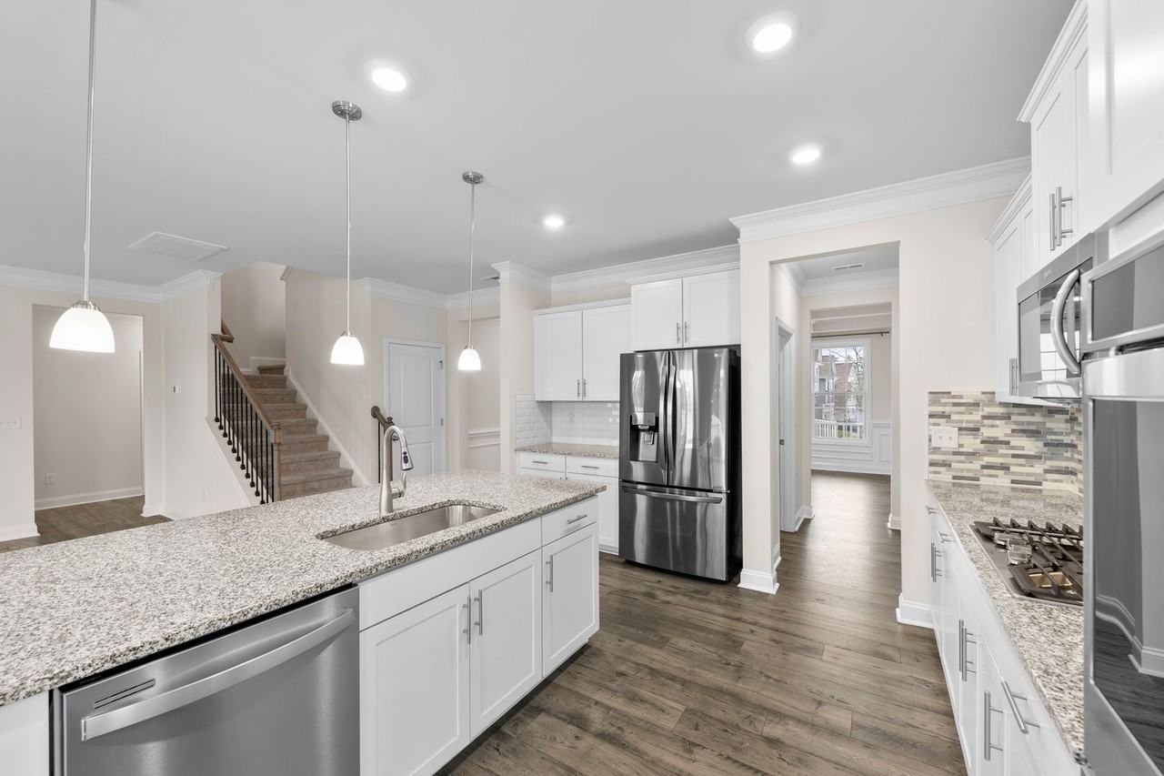 1565 Cambria Ct - Photo 2 of 18