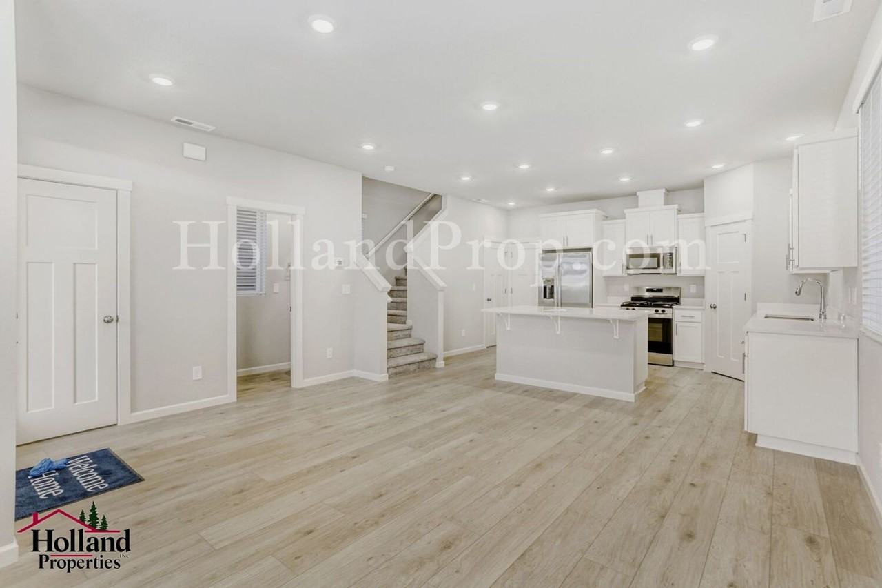 8366 Se Brooks Ln - Photo 5 of 25