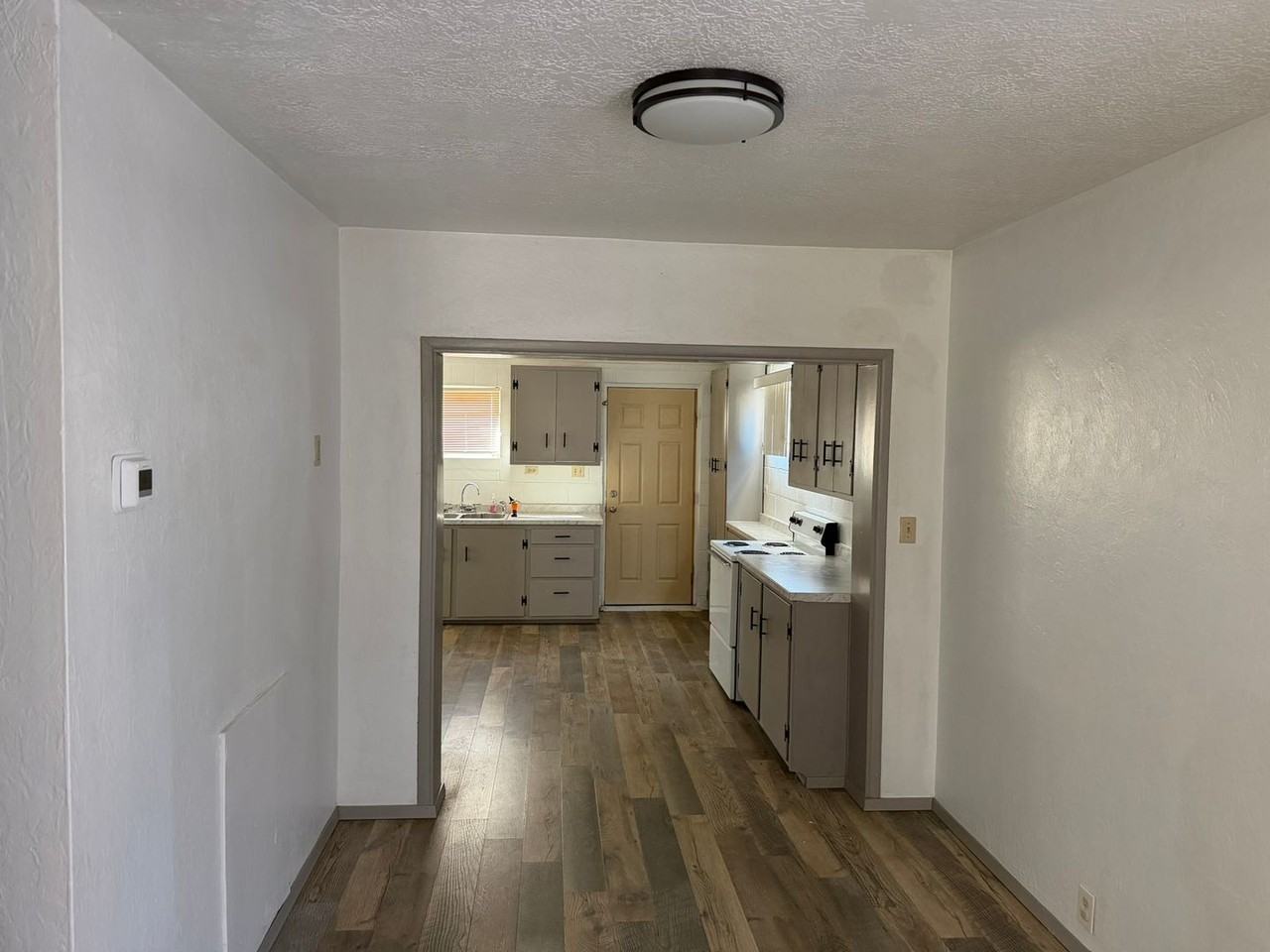 1021 N Guadalupe St - Photo 4 of 16