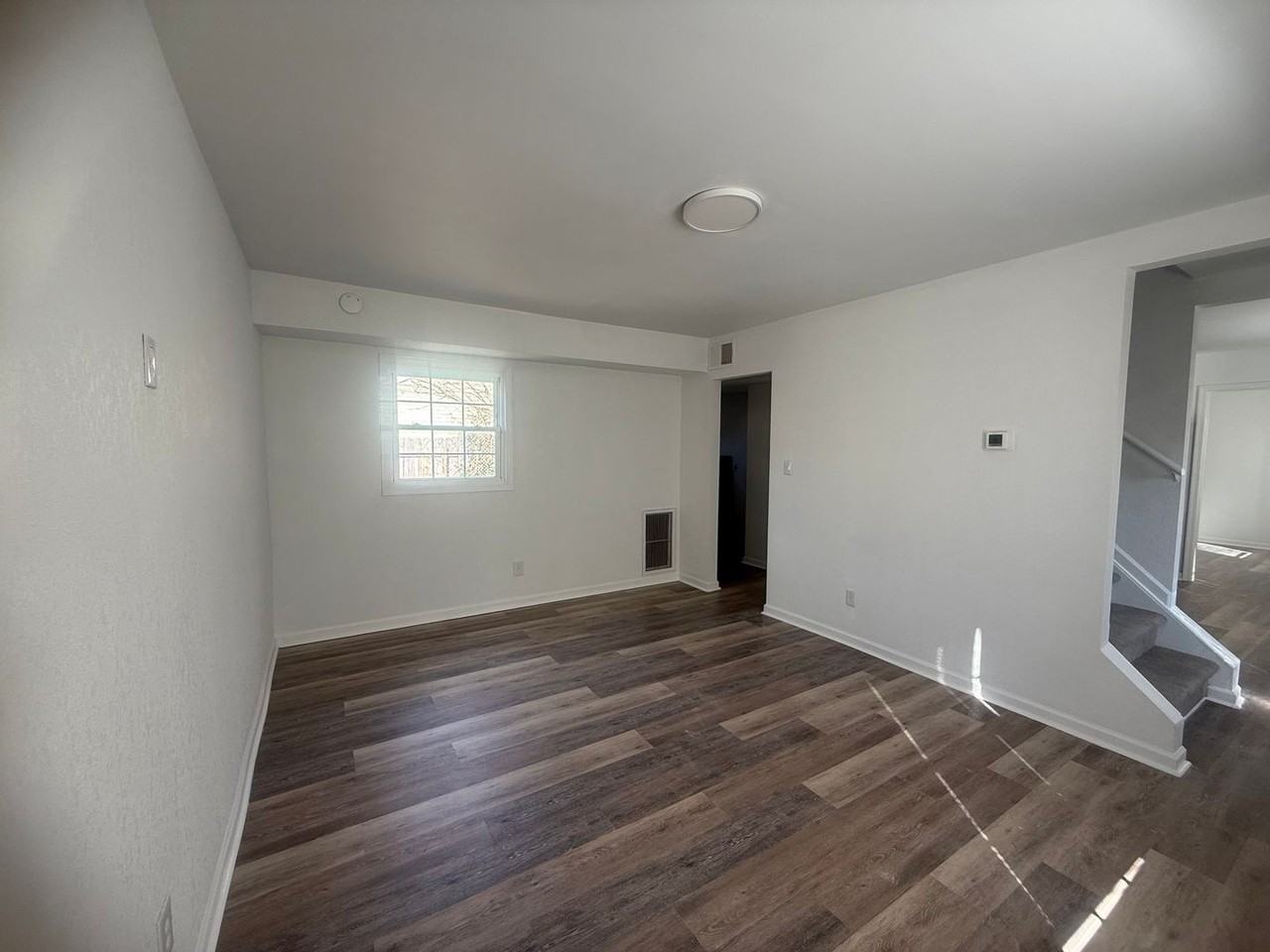 572 Portsmouth Blvd - Photo 4 of 19