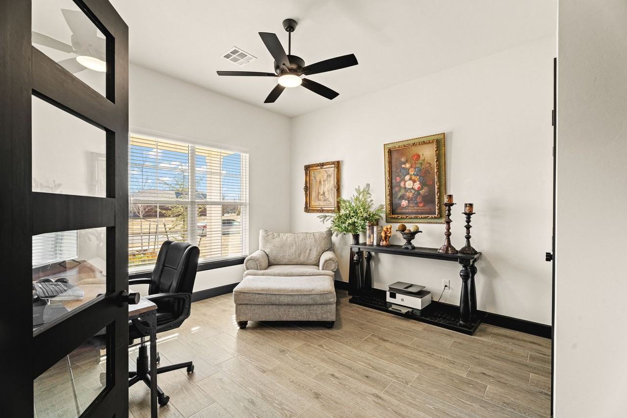 2805 Crystal Creek Dr - Photo 6 of 50