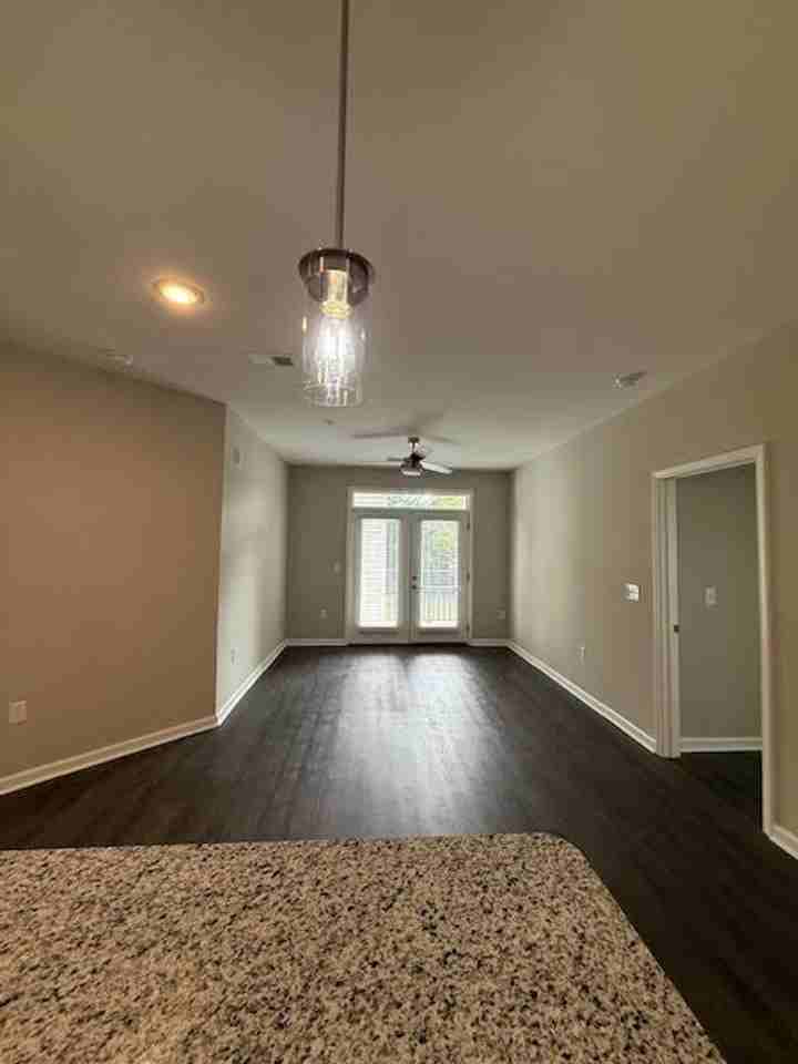 5614 Lucas Ct - Photo 3 of 7