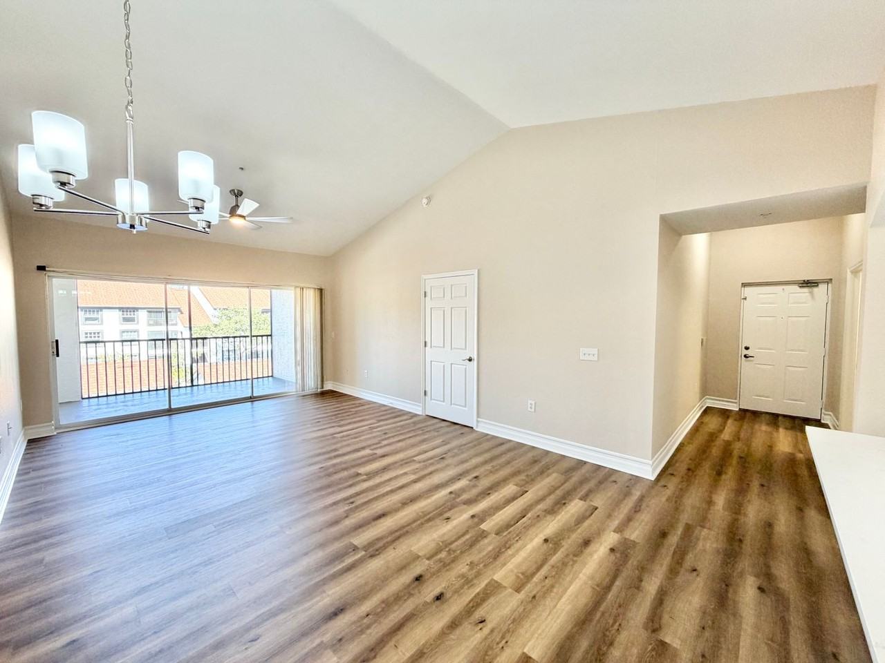 7945 Preserve Cir - Photo 4 of 43