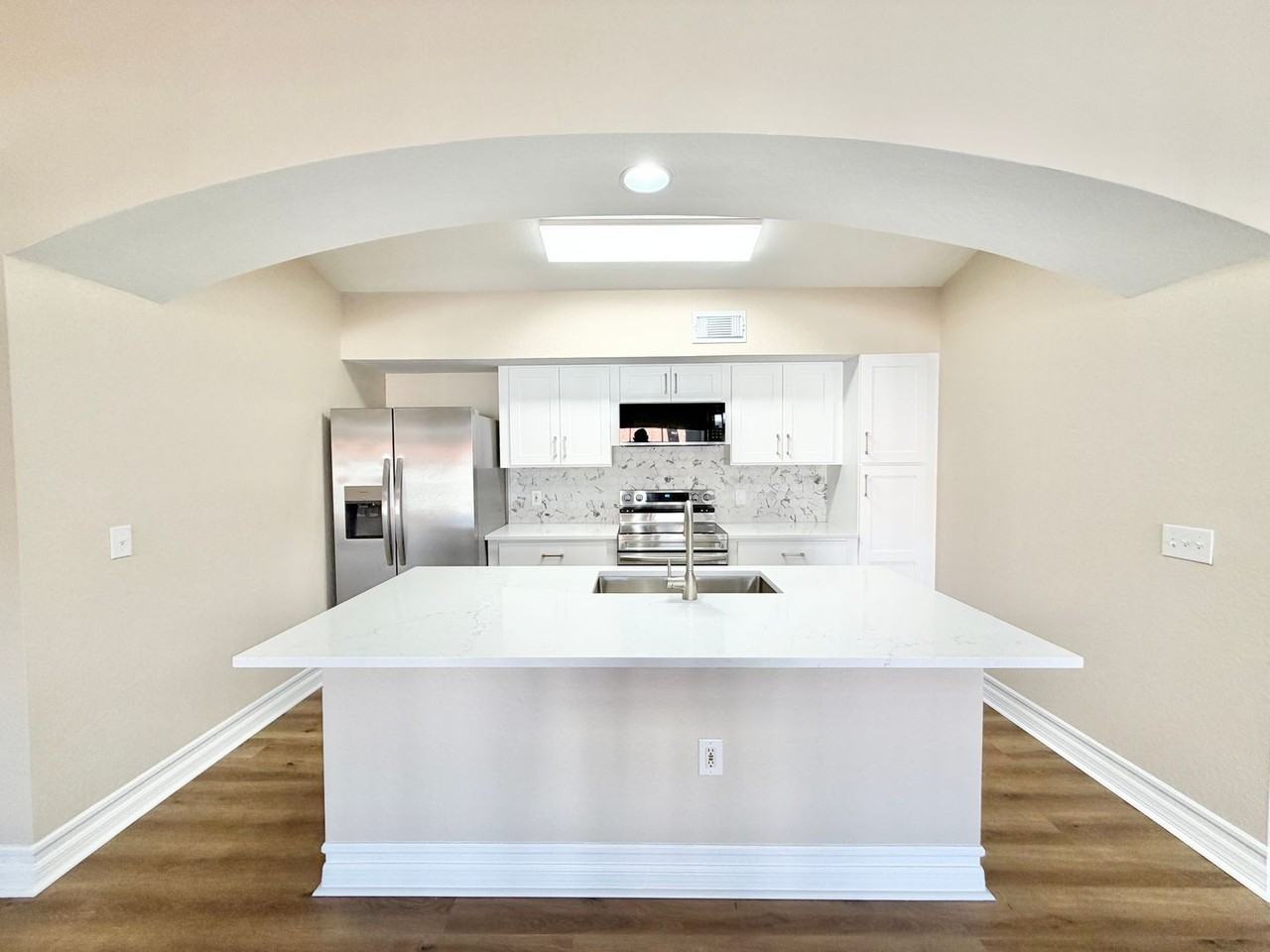 7945 Preserve Cir - Photo 6 of 43