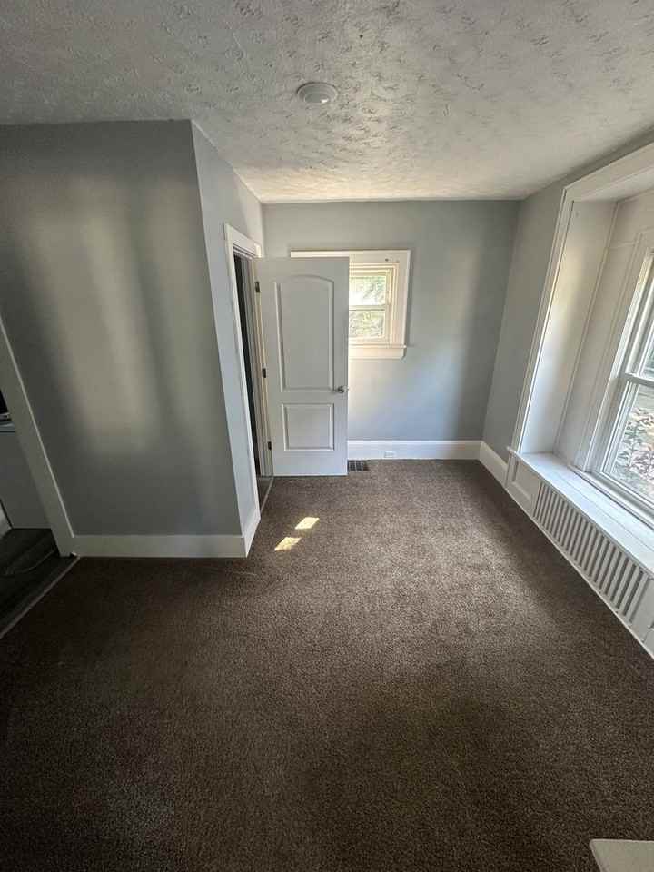 2337 15th St Sw - Photo 4 of 13