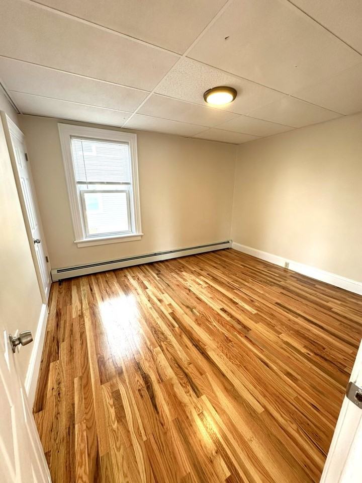 98 Japonica St #1 - Photo 5 of 5