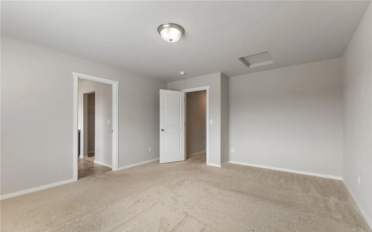 18422 110th Ave E - Photo 7 of 21