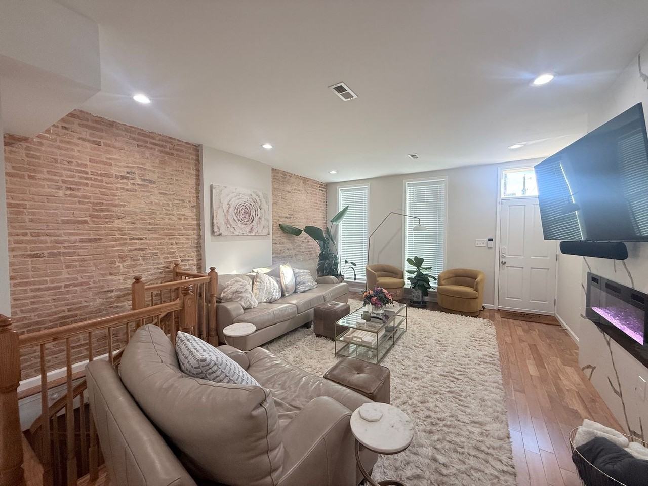 1704 E Chase St - Photo 6 of 21