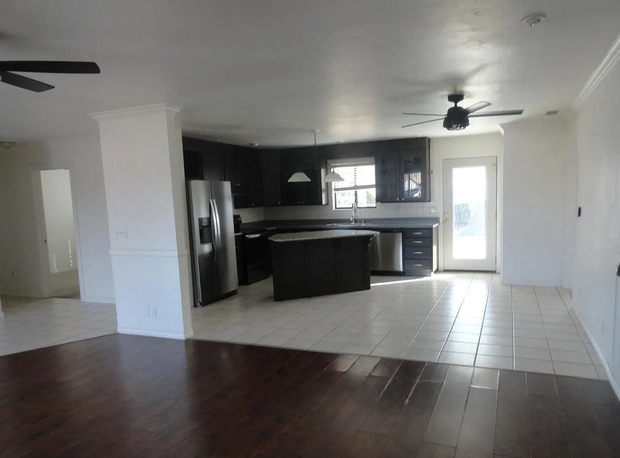4201 N Tonto Way - Photo 3 of 11