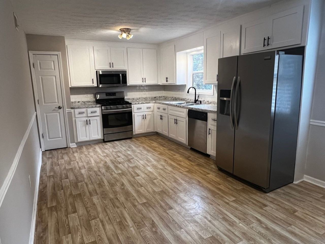 1601 Cumberland Trce - Photo 4 of 24