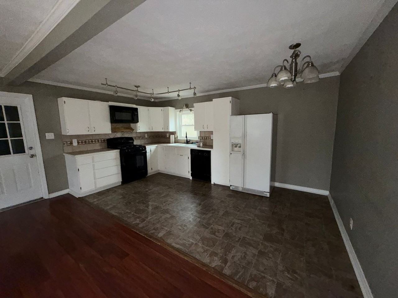 3936 Grant Ave - Photo 4 of 7