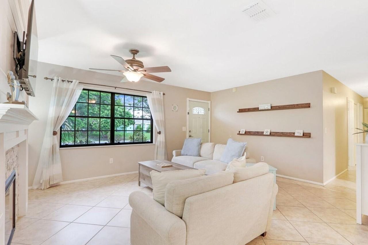 1258 1258 NE Rickenbacker Terr - Photo 7 of 30