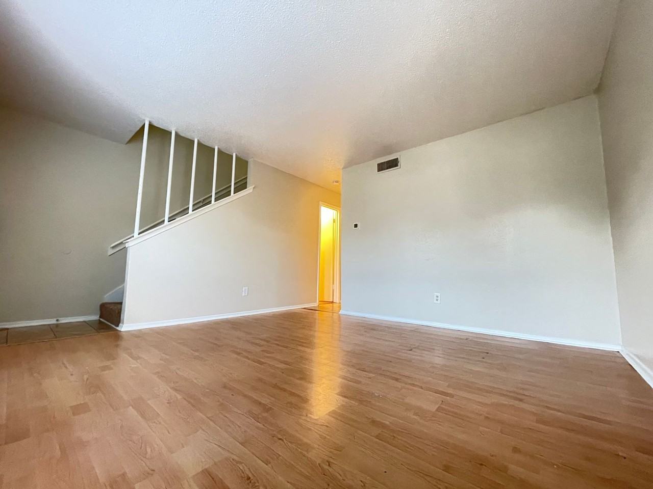 1913 1913 Nolen Court Arlington - A #A - Photo 4 of 22