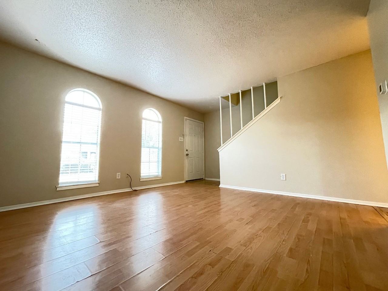 1913 1913 Nolen Court Arlington - A #A - Photo 5 of 22