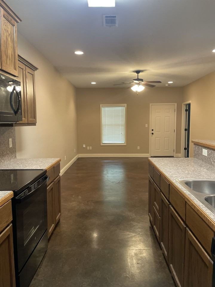 Cypress Bend: Lincoln Rd Monroe, LA - Photo 5 of 6