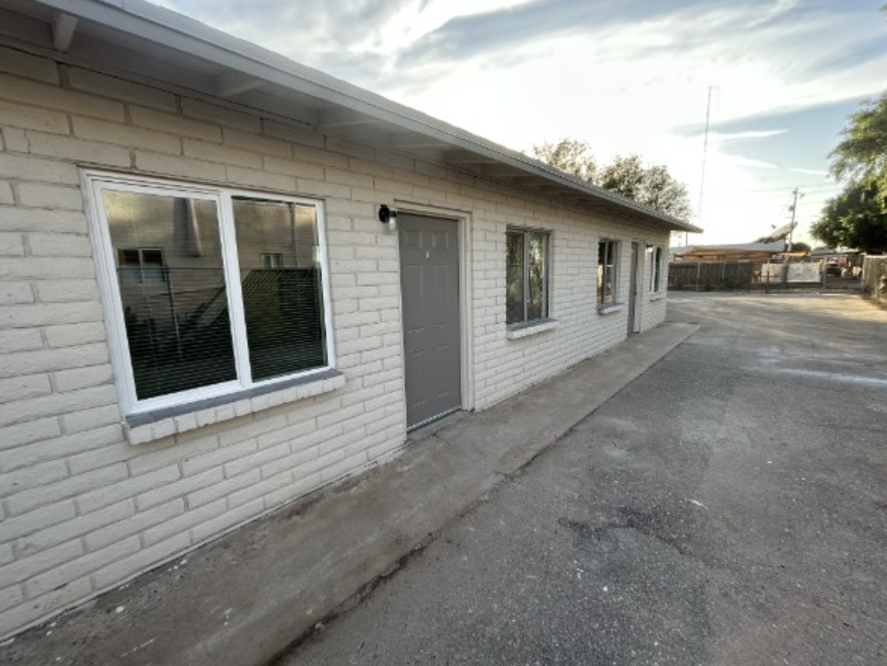 146 S. 17th Ave. - Photo 2 of 23