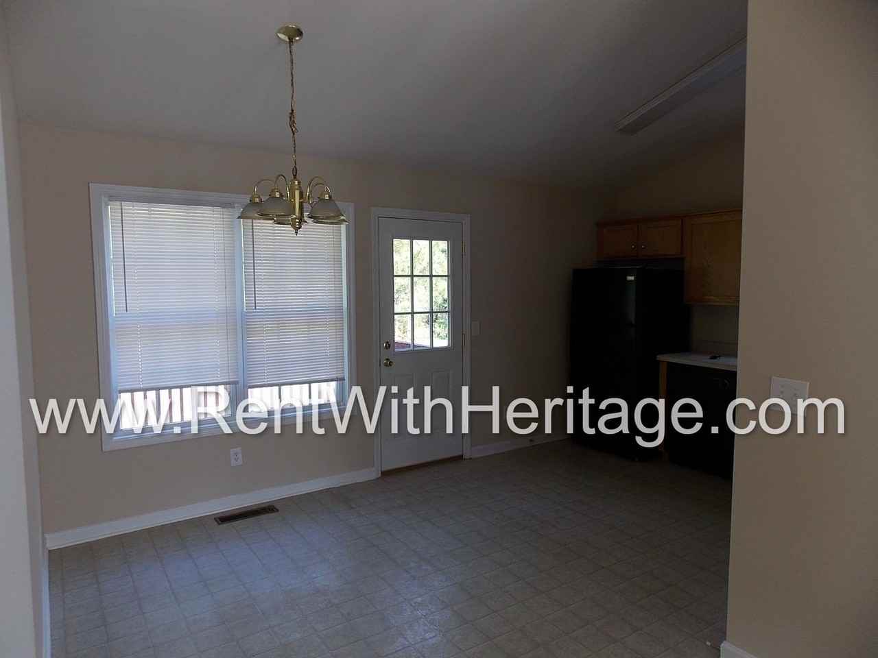 6392 Harvester Cir - Photo 5 of 22