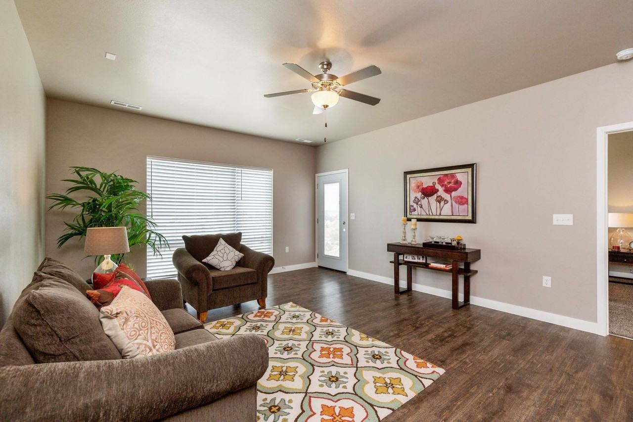 1725 Caleb Court - Photo 6 of 32