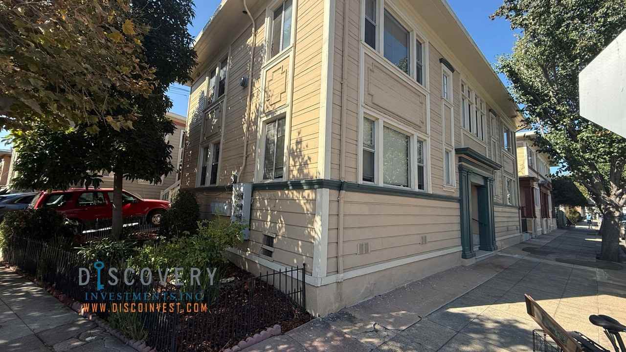 Manila Ave. 3803-3819 - Photo 2 of 4