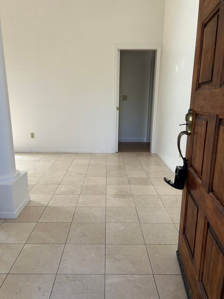 1829 Nephi Dr - Photo 2 of 22