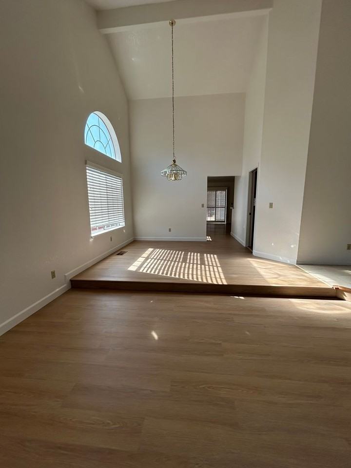 1829 Nephi Dr - Photo 4 of 22