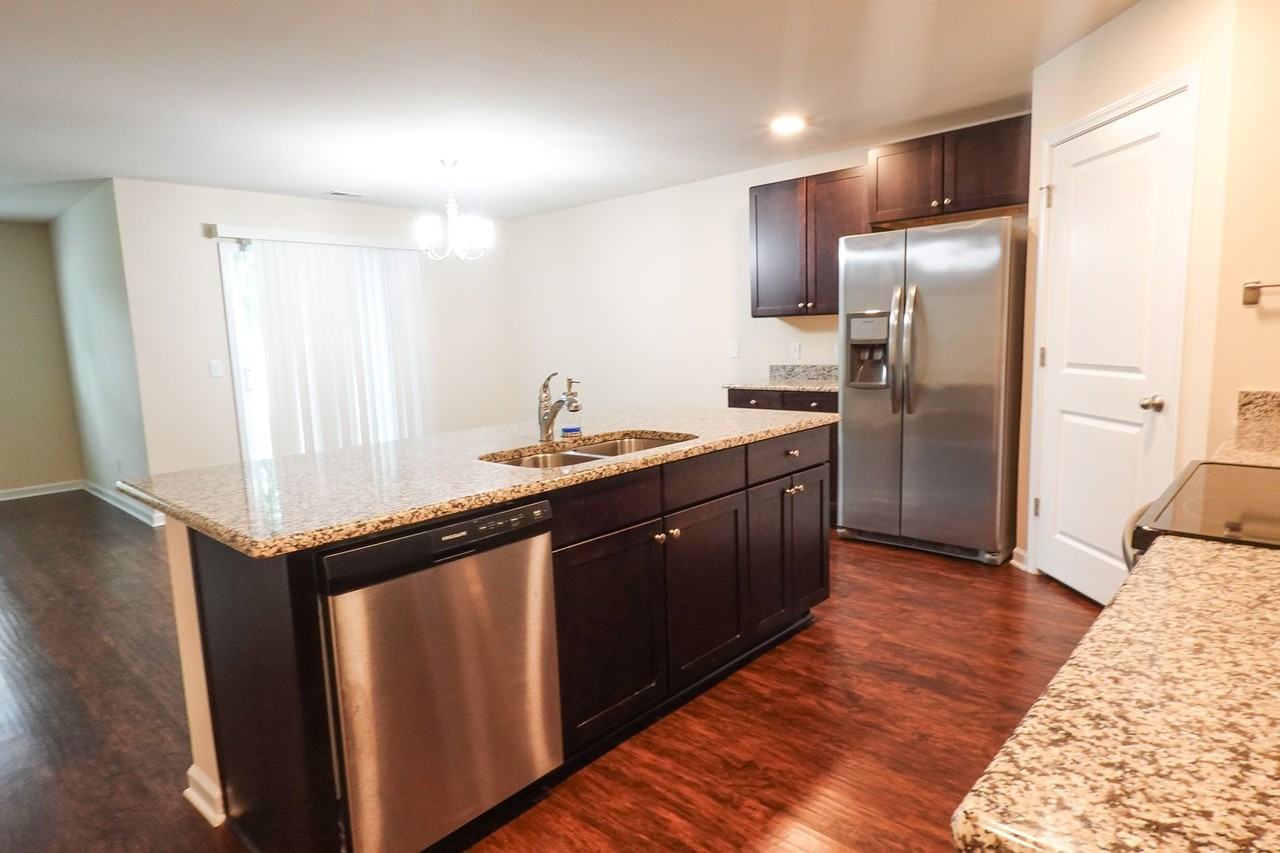 44 44 Hawkhorn Ct - Photo 6 of 26