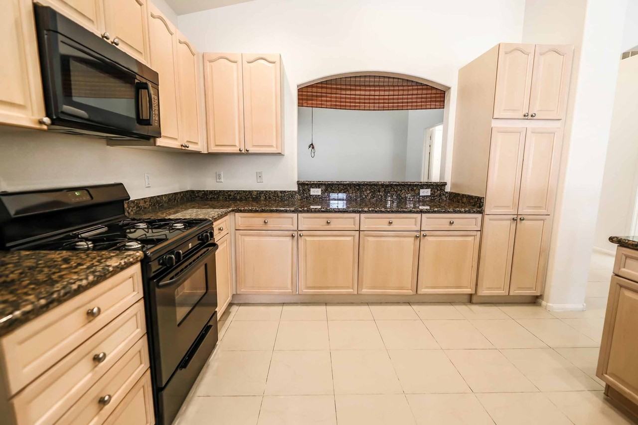 6781 Graceda St - Photo 7 of 22