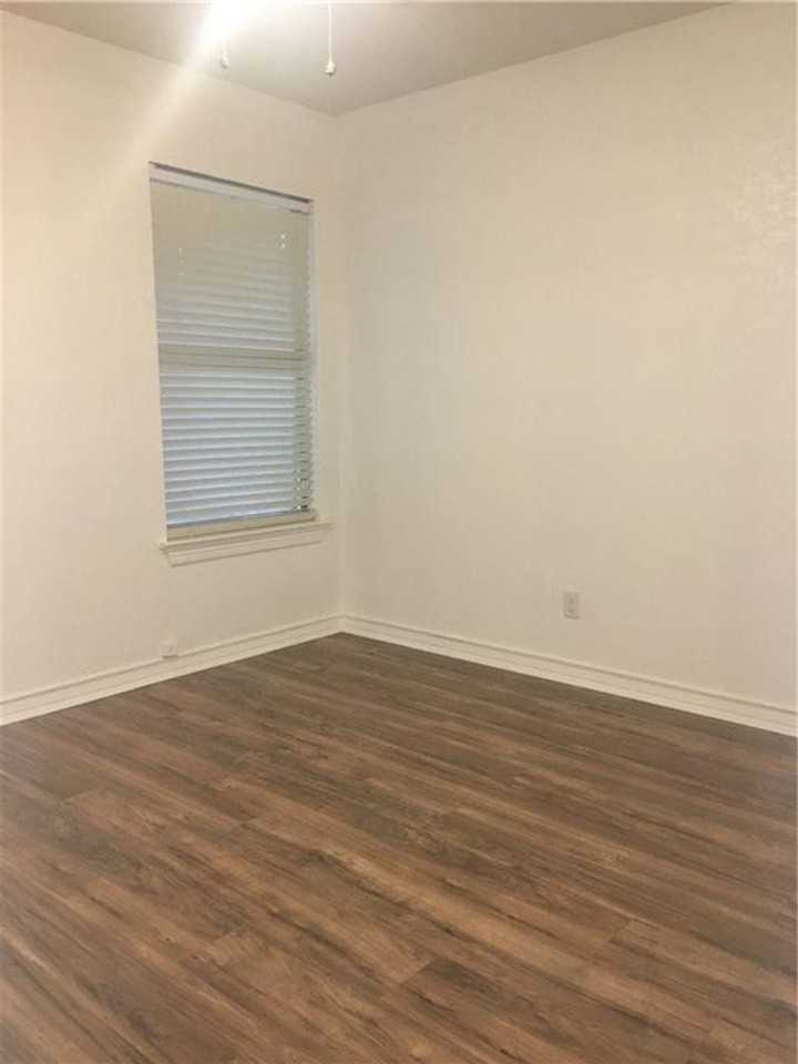 6804 Suena Dr - Photo 4 of 8