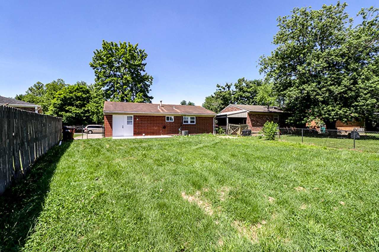 9625 Scarborough Ave - Photo 6 of 25