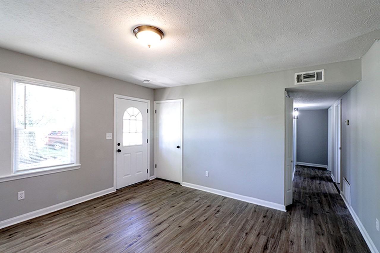 9625 Scarborough Ave - Photo 3 of 25