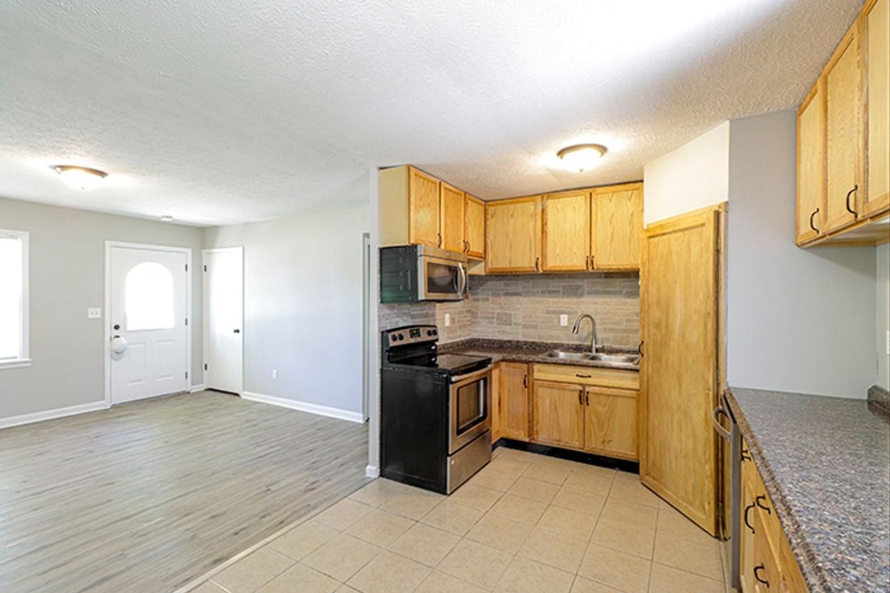 9625 Scarborough Ave - Photo 4 of 25