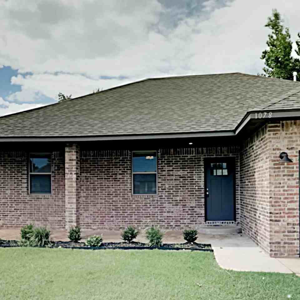 1078 Mulbury Mansion - Photo 2 of 20