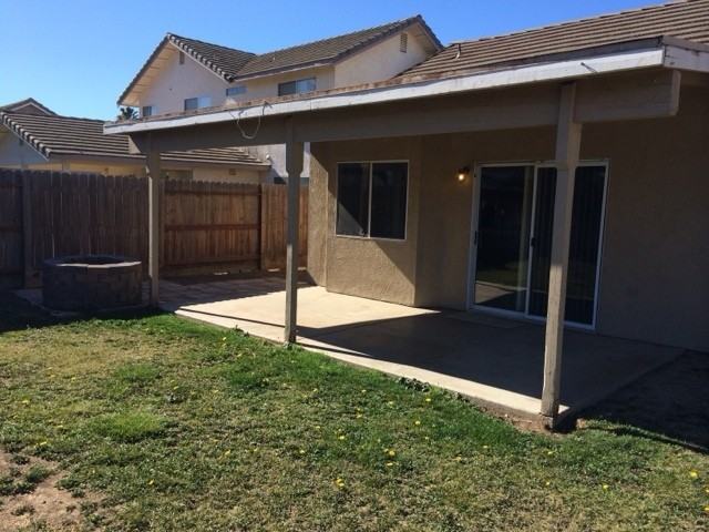 384 Chestnut St - Photo 7 of 41