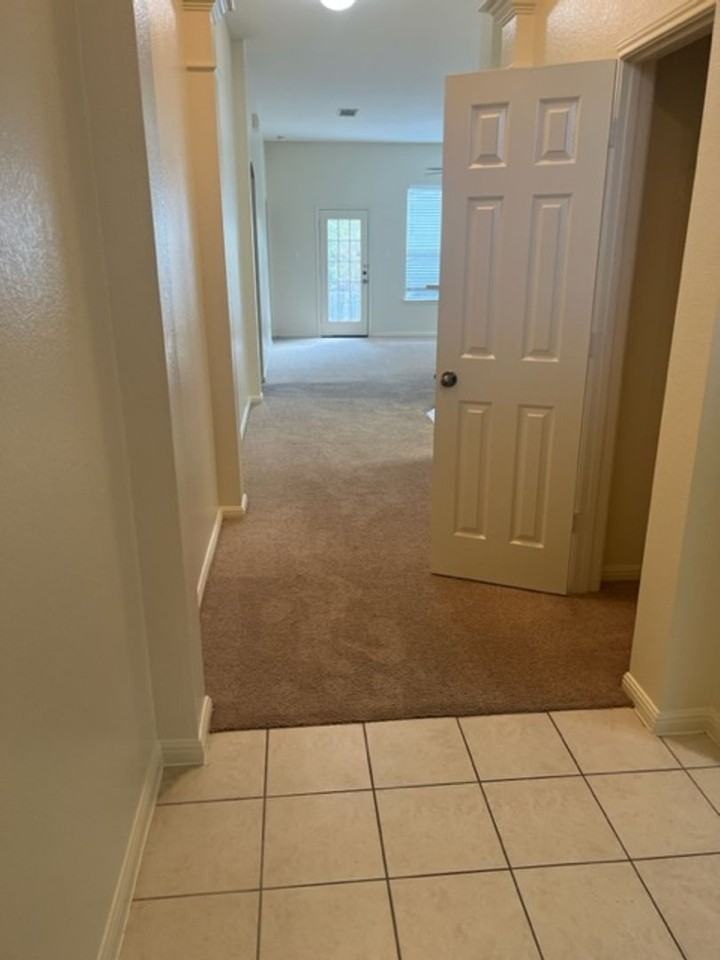 1717 Long Rifle Dr - Photo 4 of 32