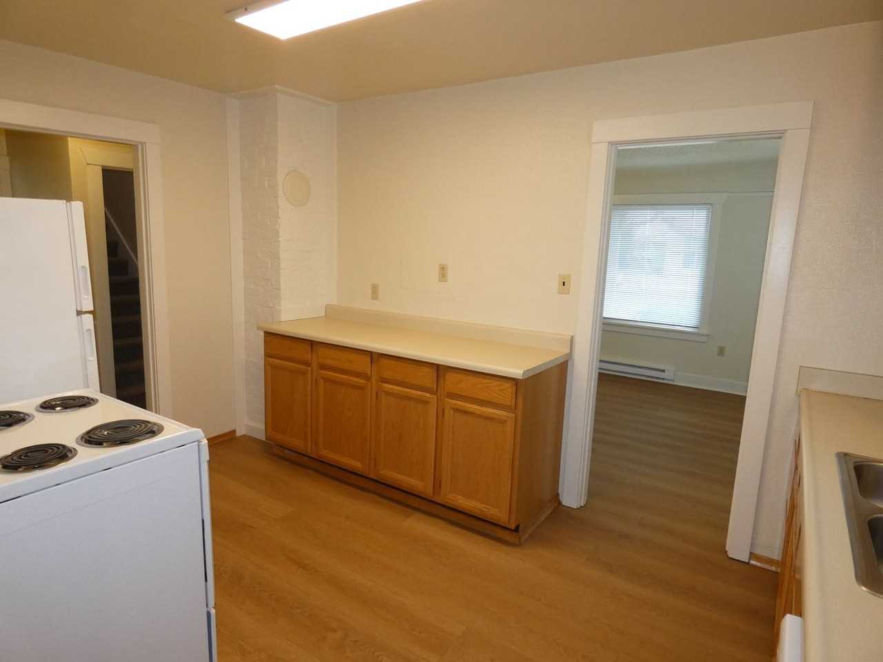 1022 Caroline St - Photo 4 of 23