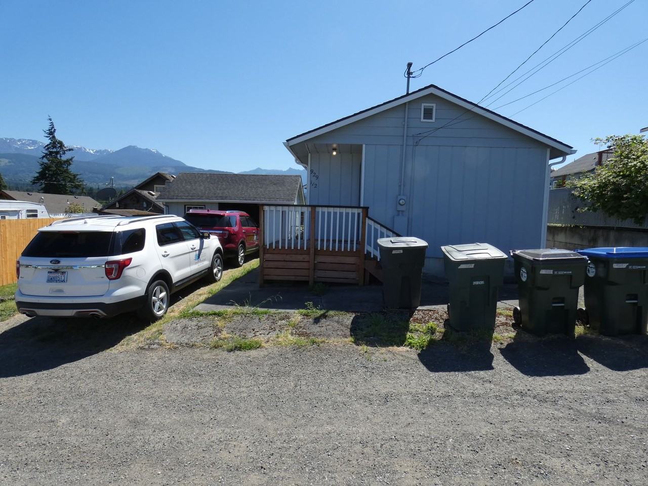 W 6th St - Photo 3 of 12